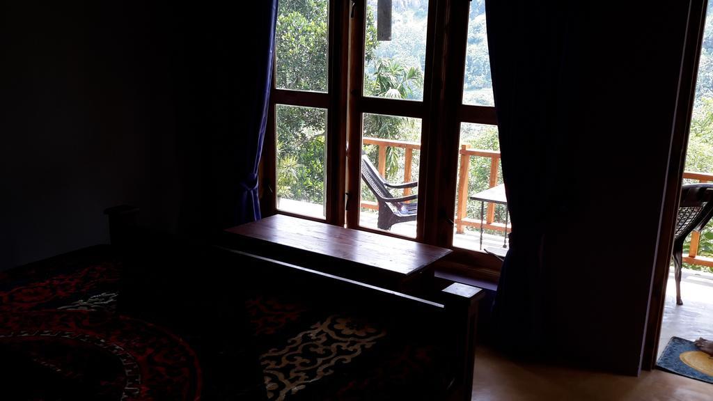 Raveena Guest House Ella Phòng bức ảnh